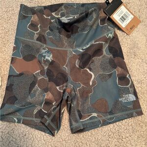🔥NWT The North Face elevation bike short-dark sage-small